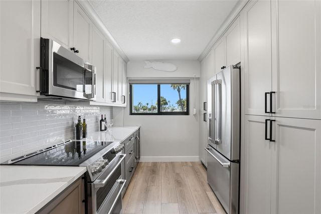 363 PINELLAS BAYWAY S 29, Tierra Verde, FL 33715