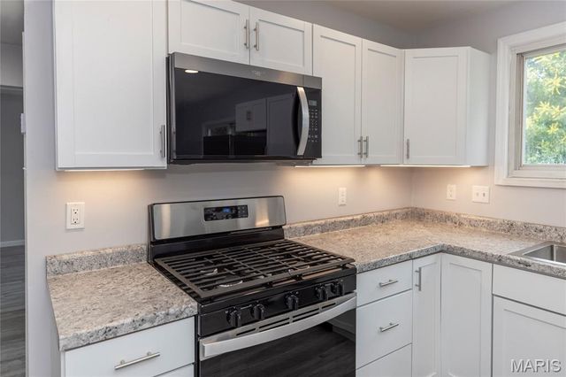 2266 Starling Airport Road, Arnold, MO 63010