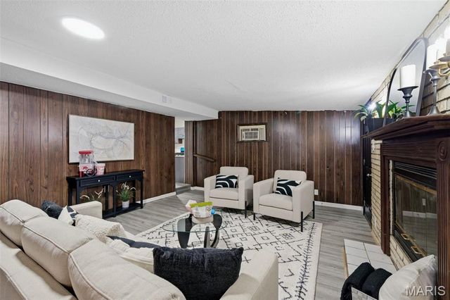 3145 Parker Road, Florissant, MO 63033