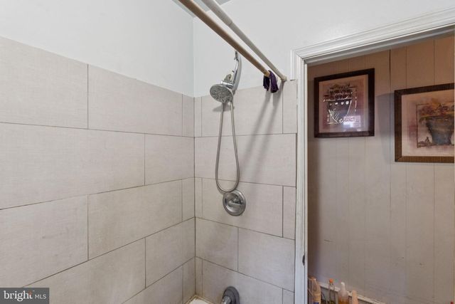 1143 WHITMAN AVE, Camden, NJ 08104