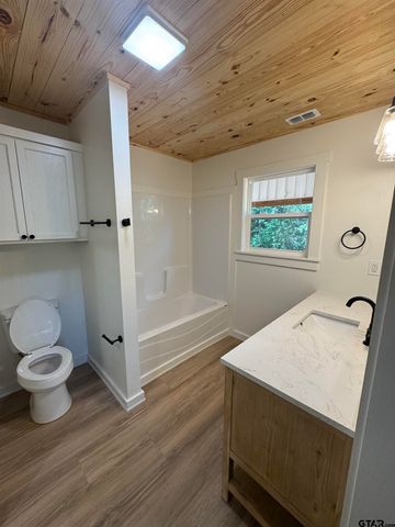 21084 County Road 4147, Lindale, TX 75771