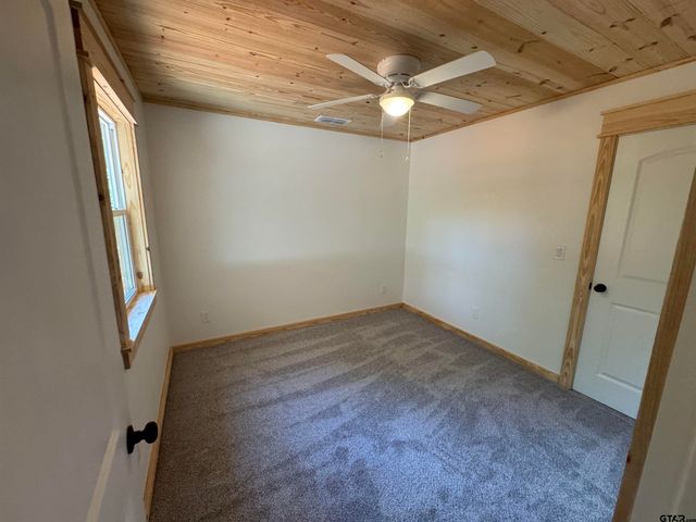 21084 County Road 4147, Lindale, TX 75771