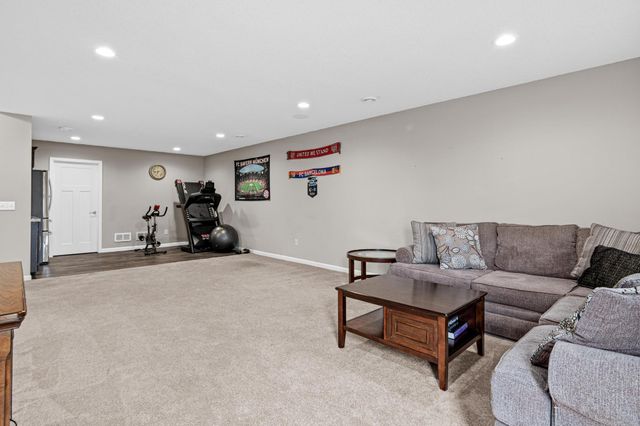 18219 July Court, Lakeville, MN 55044