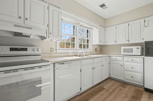 34 Summercreek Drive, Spartanburg, SC 29307