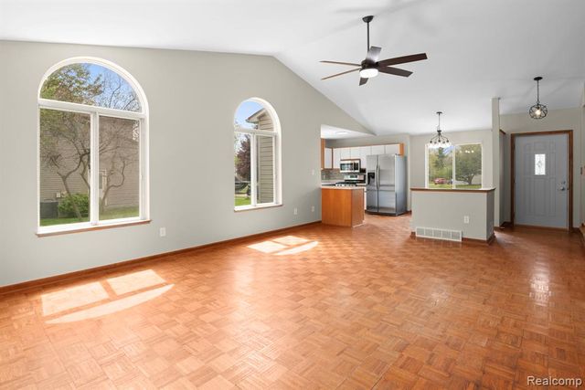 3195 Sandpoint Drive, Brighton, MI 48114