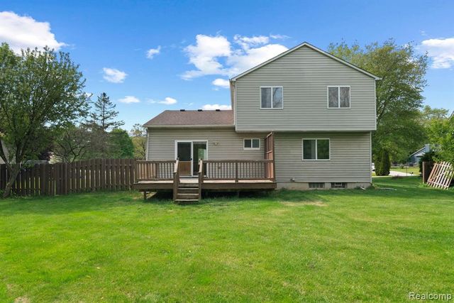 3195 Sandpoint Drive, Brighton, MI 48114