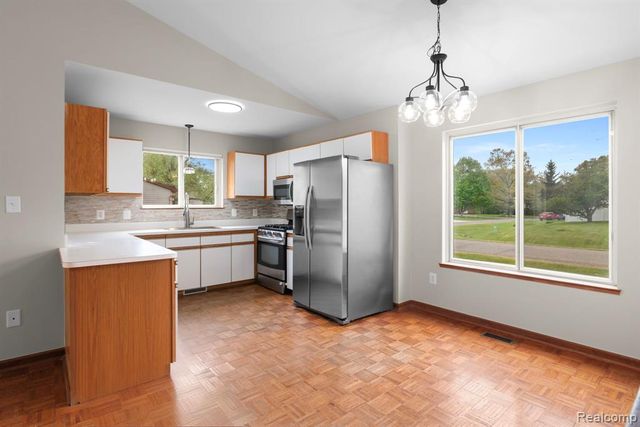 3195 Sandpoint Drive, Brighton, MI 48114