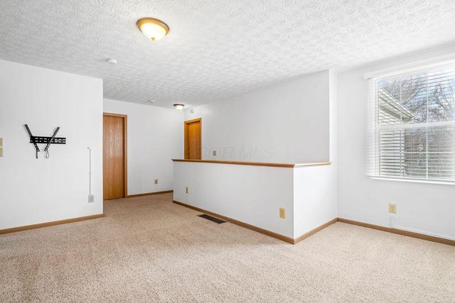 2147 Shortcreek Road, Hilliard, OH 43026