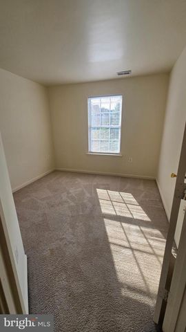 643 MCLEARY SQ SE, Leesburg, VA 20175