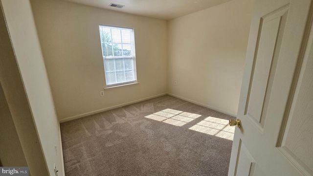643 MCLEARY SQ SE, Leesburg, VA 20175
