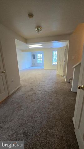 643 MCLEARY SQ SE, Leesburg, VA 20175