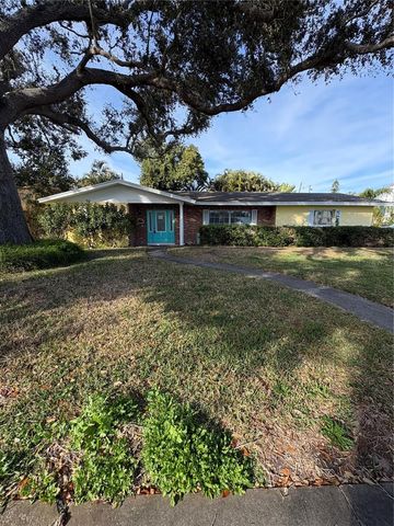 498 BAYVIEW DRIVE NE, St Petersburg, FL 33704