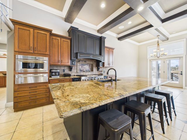 7972 E Caribou Pl, Bel Aire, KS 67226