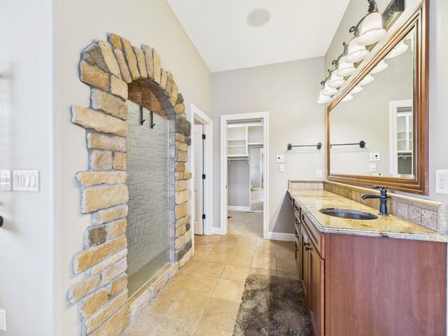 7972 E Caribou Pl, Bel Aire, KS 67226