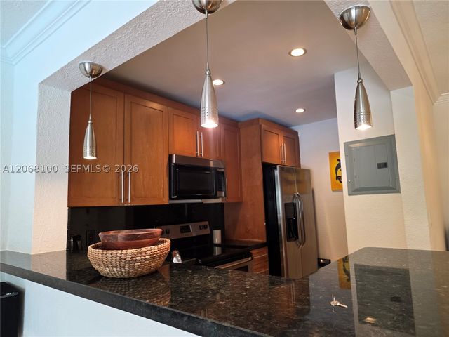 7401 SW 82nd St 201S, Miami, FL 33143