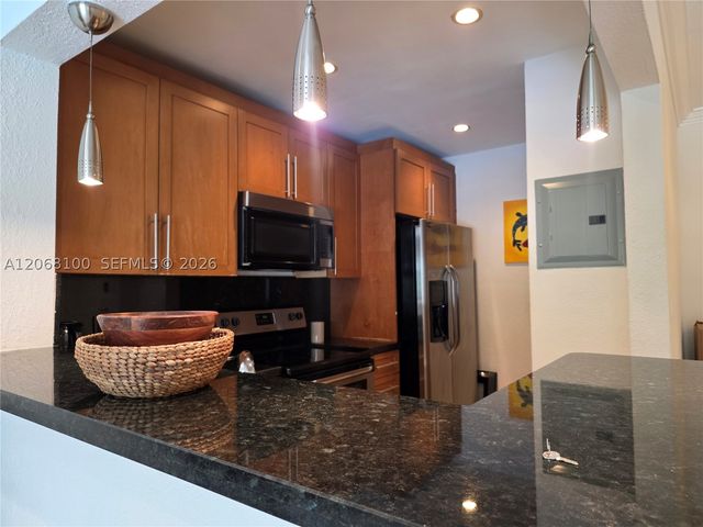 7401 SW 82nd St 201S, Miami, FL 33143