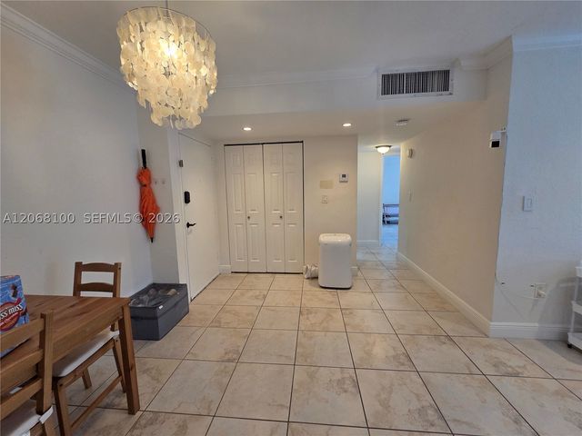 7401 SW 82nd St 201S, Miami, FL 33143