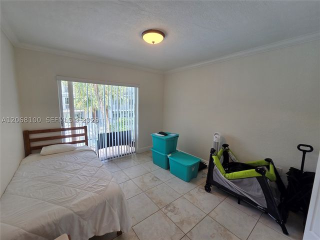 7401 SW 82nd St 201S, Miami, FL 33143