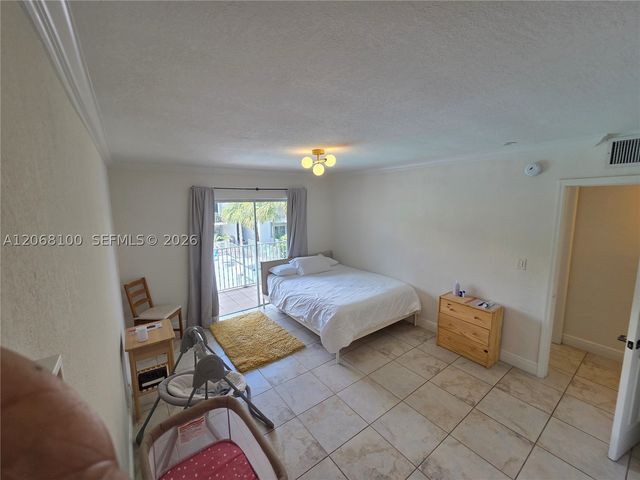 7401 SW 82nd St 201S, Miami, FL 33143