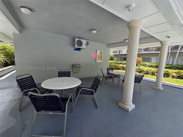 7401 SW 82nd St 201S, Miami, FL 33143