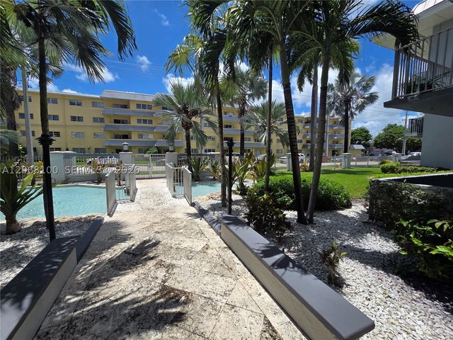 7401 SW 82nd St 201S, Miami, FL 33143