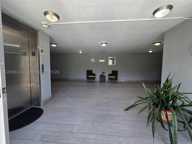 7401 SW 82nd St 201S, Miami, FL 33143