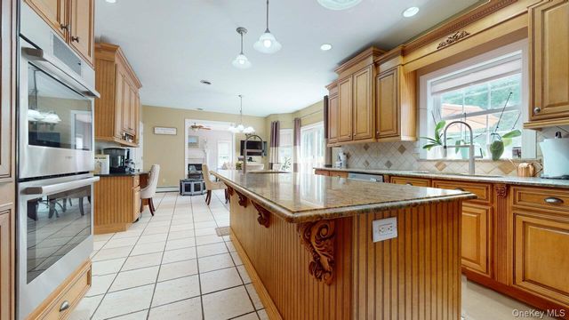 9 Roselawn Road, Highland Mills, NY 10930