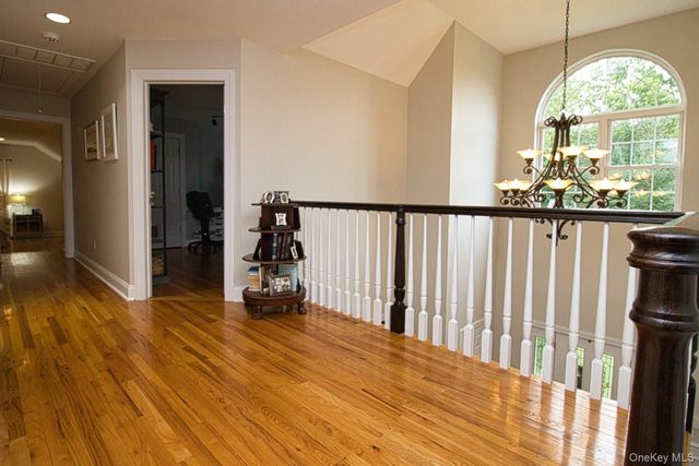 9 Roselawn Road, Highland Mills, NY 10930