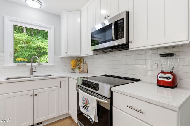 8521 Applecross Circle, Apex, NC 27539