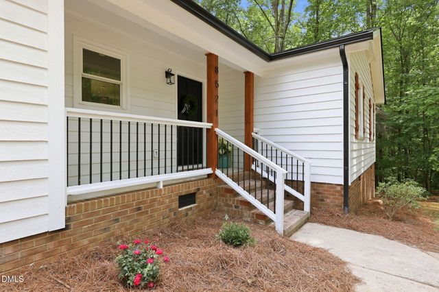 8521 Applecross Circle, Apex, NC 27539