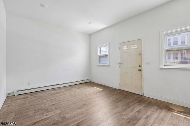 523 Franklin St, Elizabeth City, NJ 07206