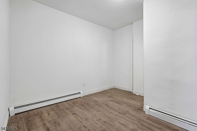 523 Franklin St, Elizabeth City, NJ 07206