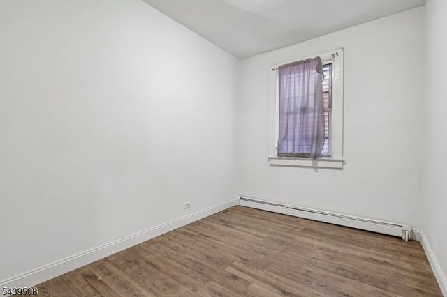 523 Franklin St, Elizabeth City, NJ 07206