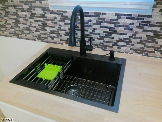 523 Franklin St, Elizabeth City, NJ 07206