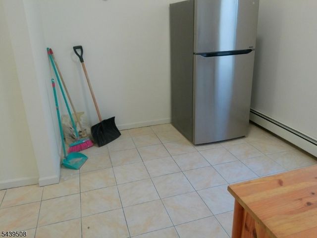 523 Franklin St, Elizabeth City, NJ 07206