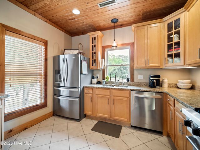 221 Estate Road, Atkinson, NC 28421