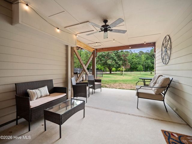 221 Estate Road, Atkinson, NC 28421