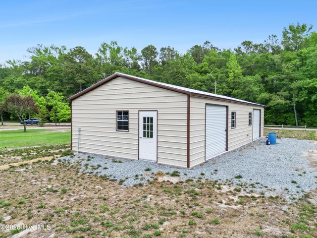 221 Estate Road, Atkinson, NC 28421