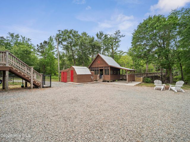 221 Estate Road, Atkinson, NC 28421