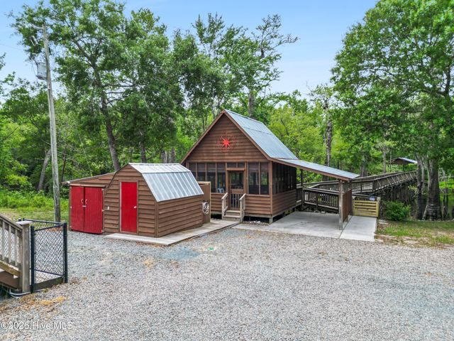 221 Estate Road, Atkinson, NC 28421