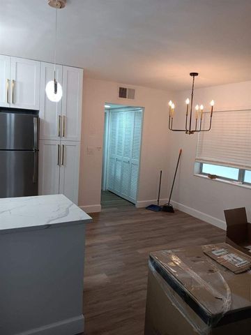240 HORIZONS W 208, Boynton Beach, FL 33435