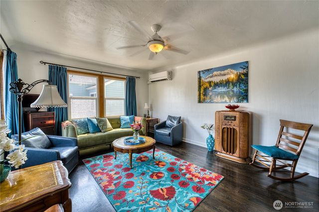 2525 Veldee Avenue, Bremerton, WA 98312
