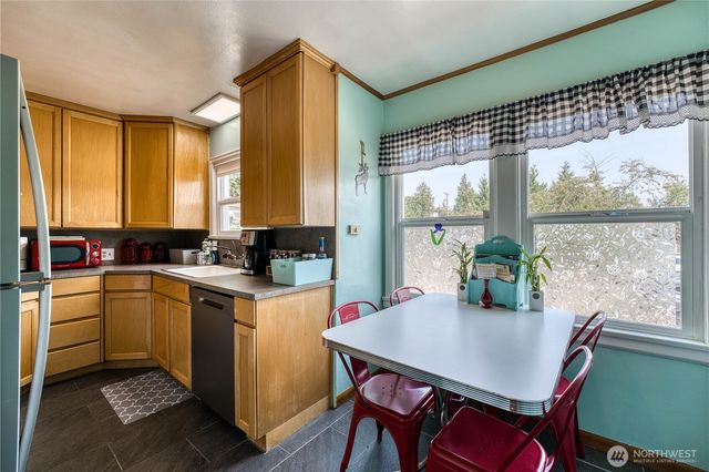2525 Veldee Avenue, Bremerton, WA 98312