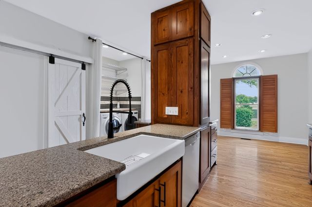 609 Boyd Mill Ave Apt 14, Franklin, TN 37064