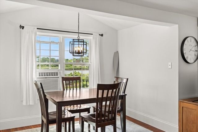 66 Mayflower Ridge Dr, Wareham, MA 02571