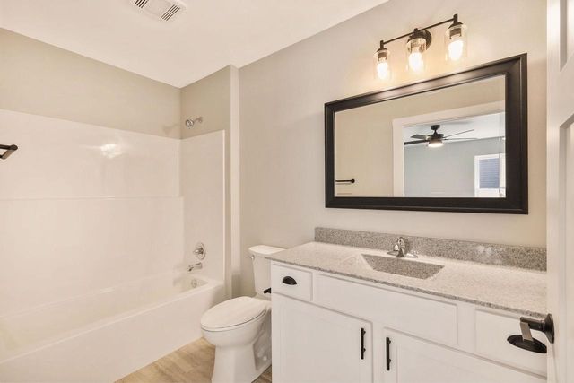 1096 Kamperschroer Way, Sun Prairie, WI 53590
