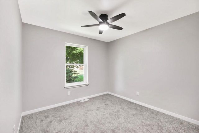 1096 Kamperschroer Way, Sun Prairie, WI 53590