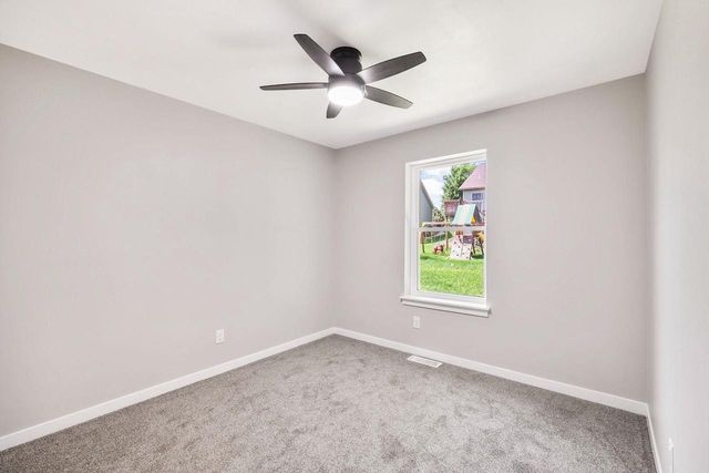 1096 Kamperschroer Way, Sun Prairie, WI 53590