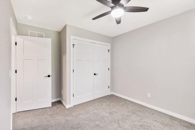 1096 Kamperschroer Way, Sun Prairie, WI 53590