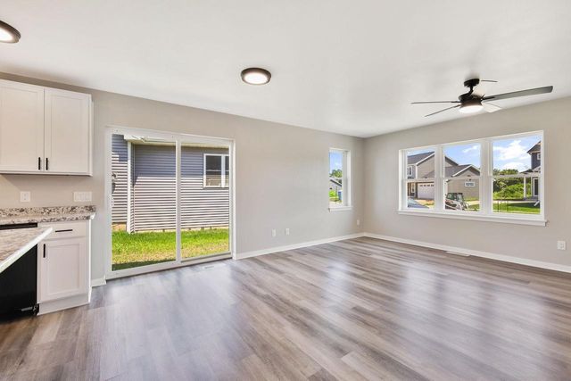 1096 Kamperschroer Way, Sun Prairie, WI 53590